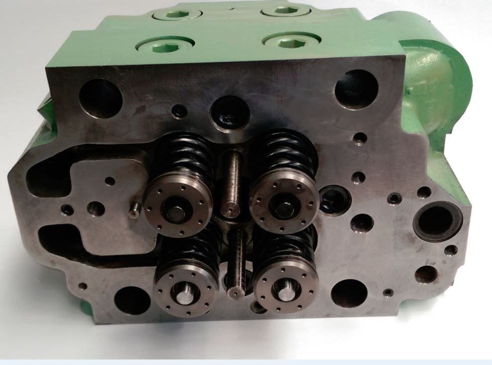 yanmar cylinder head from the front