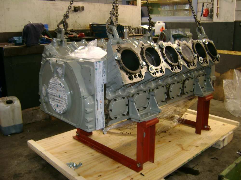 Reconditioning & delivery of a Deutz 12M816